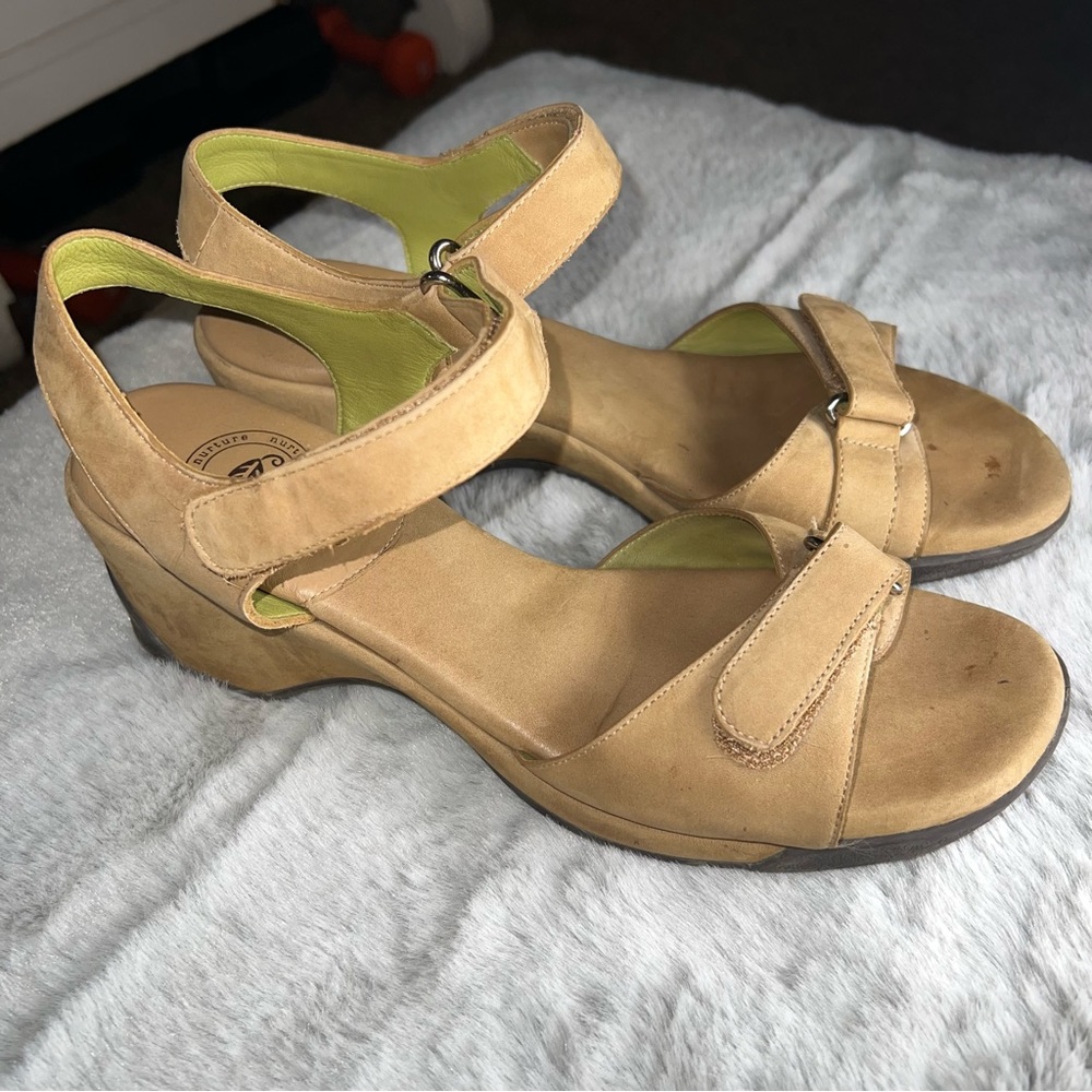 Nurture Low Wedges Size 8 Gently Worn